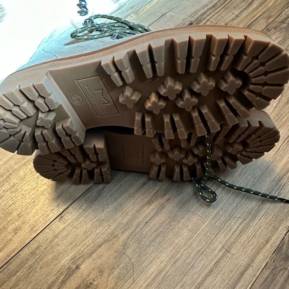 Marc Fisher Lizzie Boot "Oasis Shearling" size 6 brand new - Picture 4 of 11